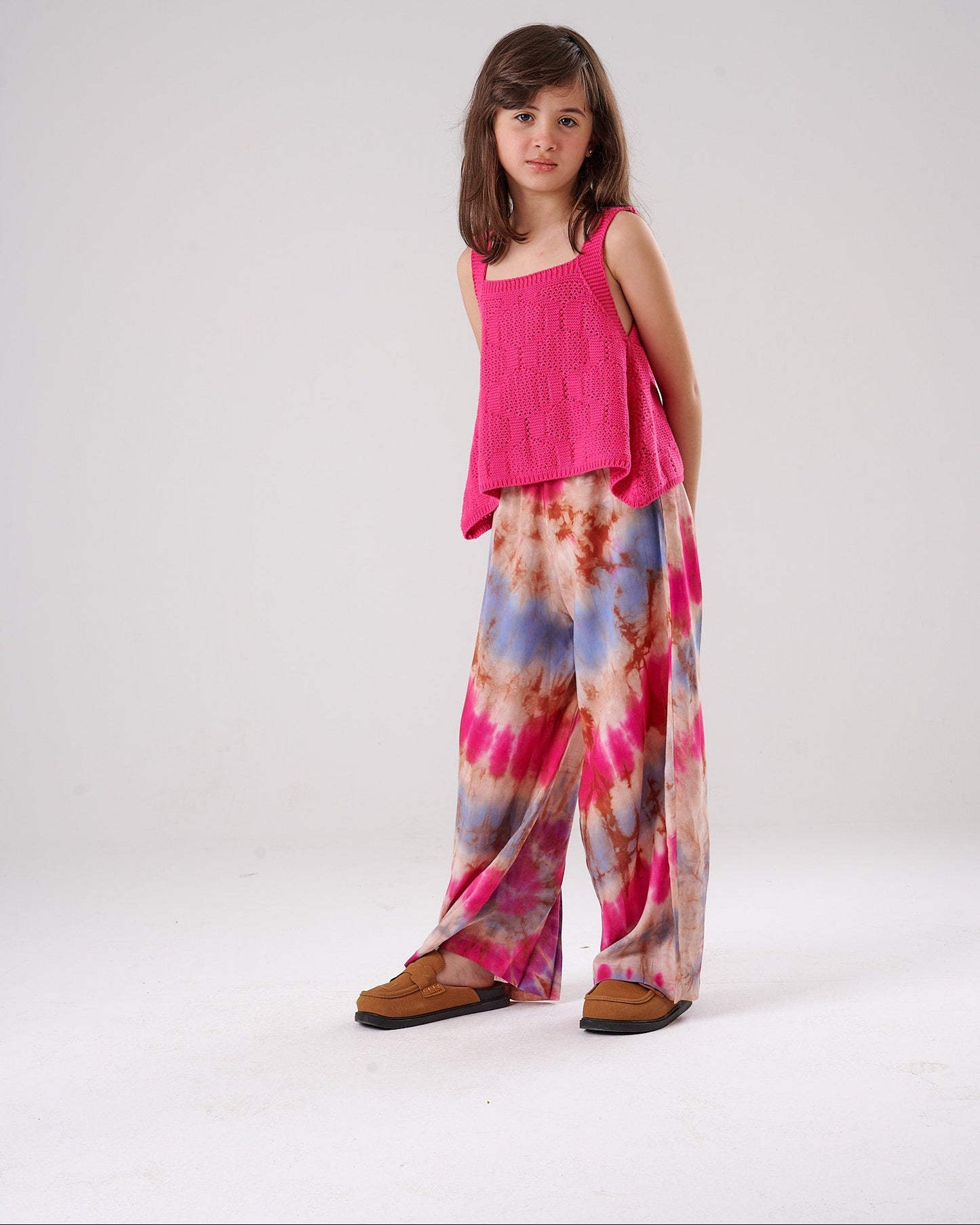 Lightweight wide-leg pants