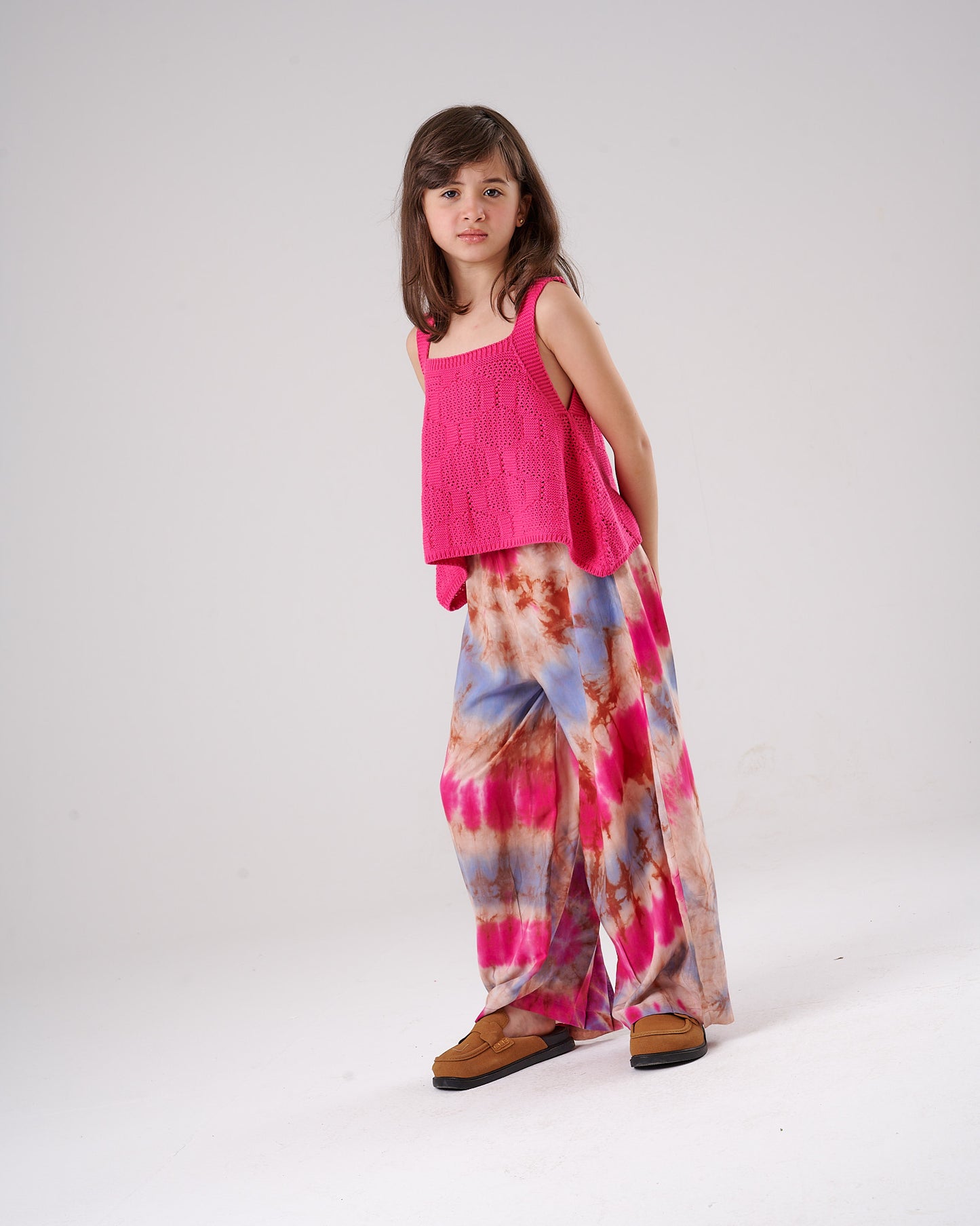 Lightweight wide-leg pants