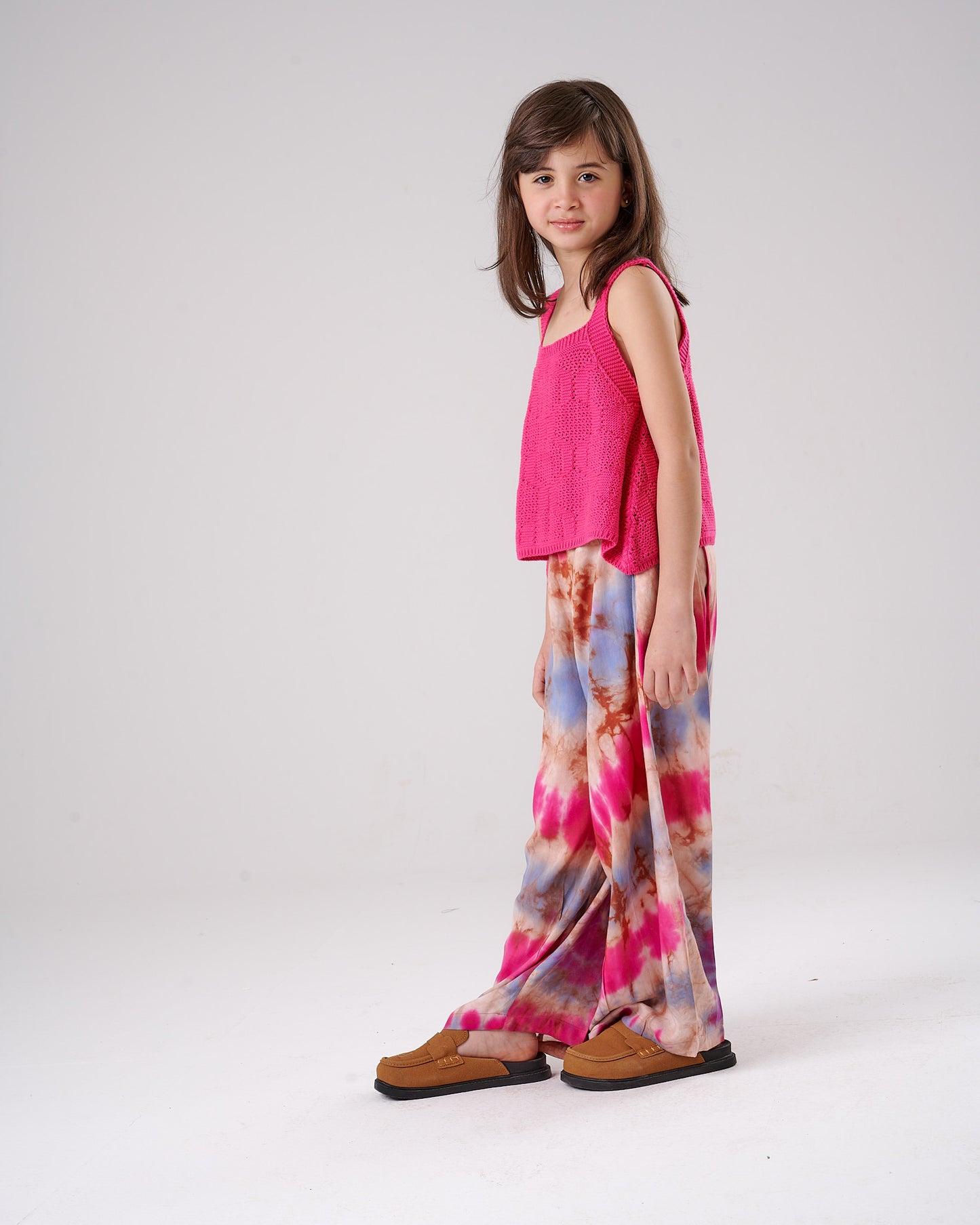 Lightweight wide-leg pants